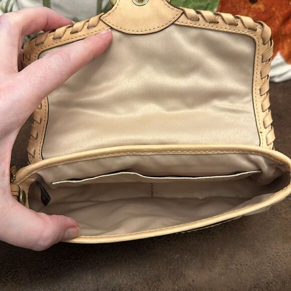 COACH BLEEKER VACHETTA LEATHER FLORAL APPLIQUÉ & FABRIC WRISTLET LTD ED 2007 EUC - Picture 10 of 14